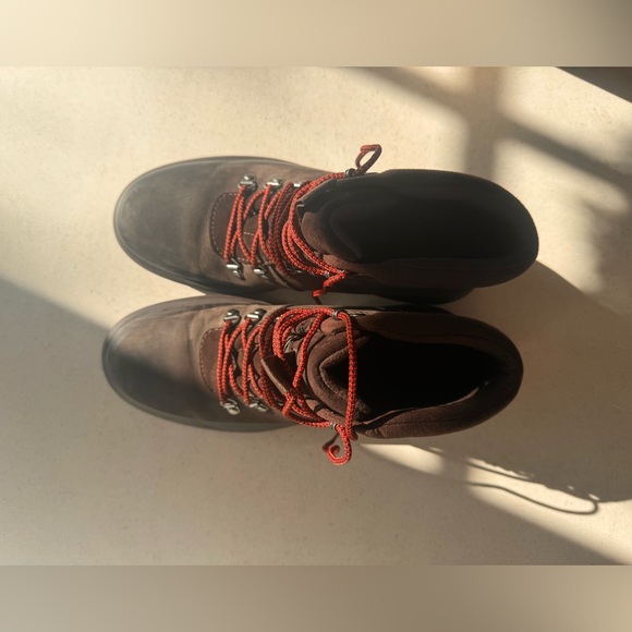 Like New: UGG MEN\'S BILTMORE HIKER, BROWN Size 8 (Box with tags)